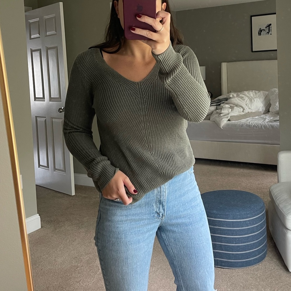 Old navy green sweater, NWT